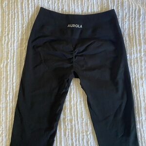AUROLA scrunch leggings